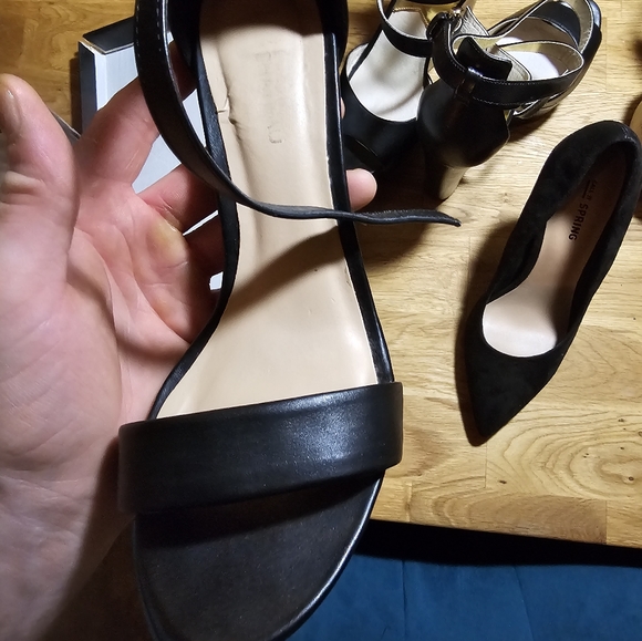 Le Chateau black Hills , 4in, size 6.5 - Picture 8 of 11